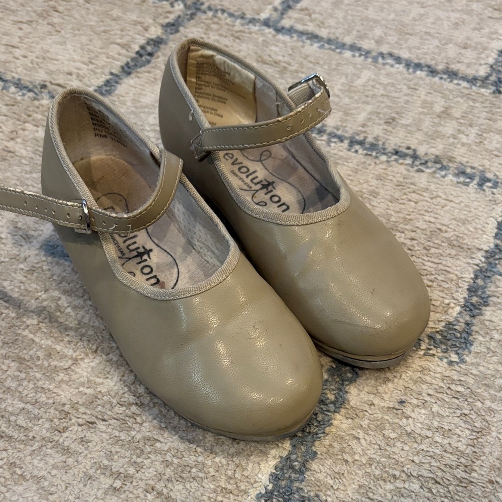 Revolution Kids Mary Jane Tap Shoes in Taupe